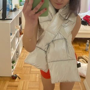 Silver metallic Sherpa puffer scarf